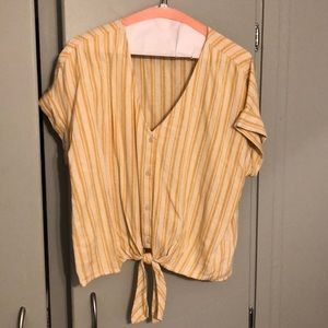 Cloth & Stone crop tie shirt. Size M